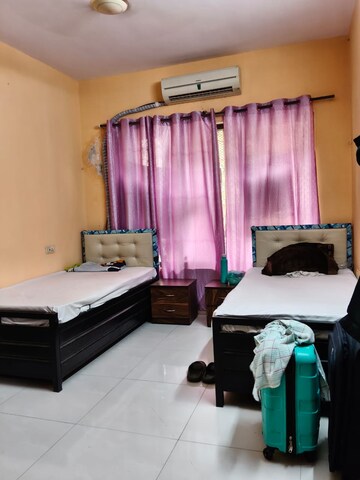 Room in  Pg at Santacruz East – for Rent