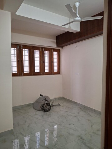 Room in 2 BHK Builder Floor at Dehradun Cantt – for Rent