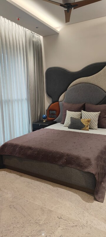 Bedroom in 2.5 BHK Apartment at Marathon Monte South, Byculla West – for Rent