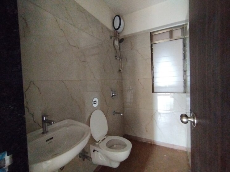 Bathroom, raunak-city-sector-4 1 Bedroom 642 Sq.Ft. Apartment In Kalyan West Thane 8865600