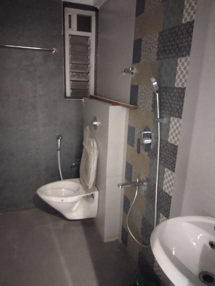 Bathroom, raghav-amara 2 Bedroom 506 Sq.Ft. Apartment In Kurla Mumbai 8865593