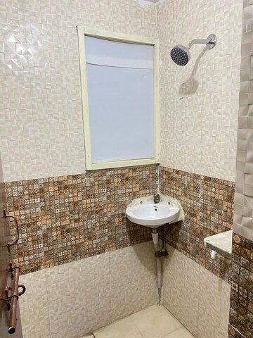 Bathroom in 1 BHK Apartment at Uday Giri Apartments, Sector 34 – for Rent