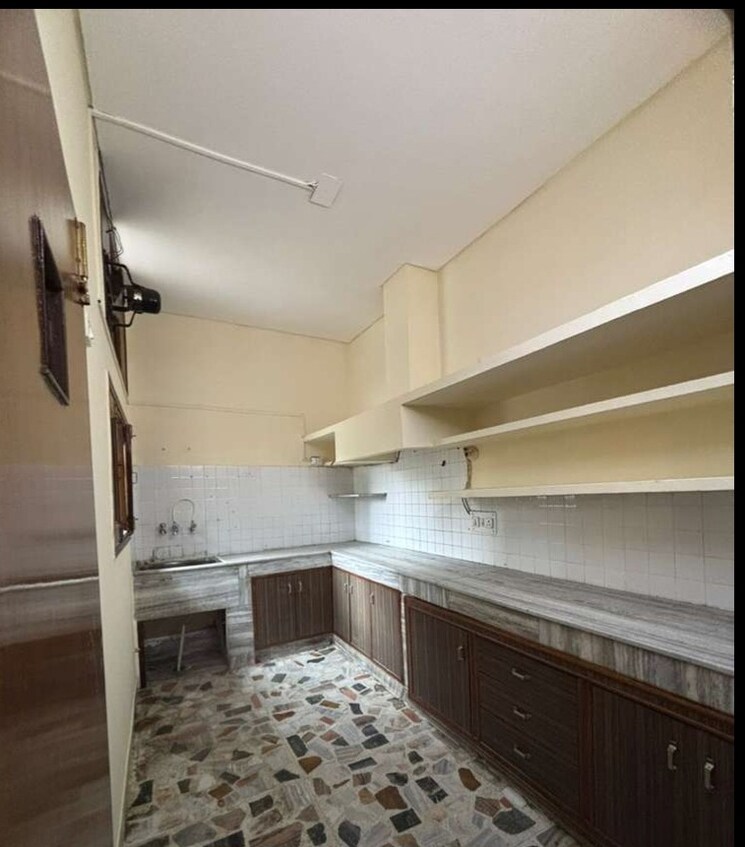 Kitchen, sector 35 3 Bedroom 3000 Sq.Ft. Builder Floor In Sector 35 Chandigarh 8865605