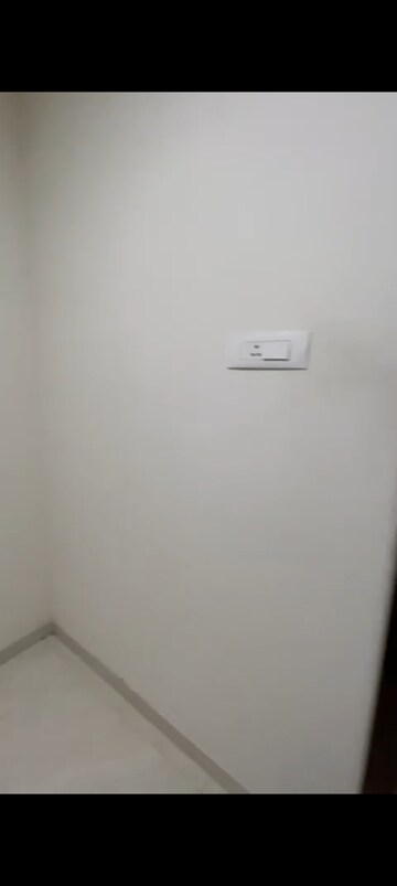Room in 2 BHK Apartment at Sayba Opal, Kurla East – for Rent