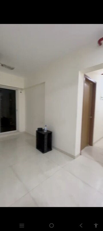 Room in 2 BHK Apartment at Sayba Opal, Kurla East – for Rent