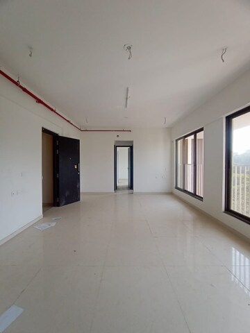 Room in 1 BHK Apartment at Kolte Patil Vaayu, Dahisar West – for Rent