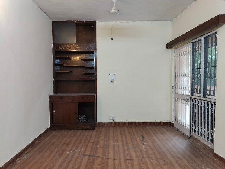 Room, sarita vihar 3 Bedroom 1500 Sq.Ft. Apartment In Sarita Vihar Delhi 8865664