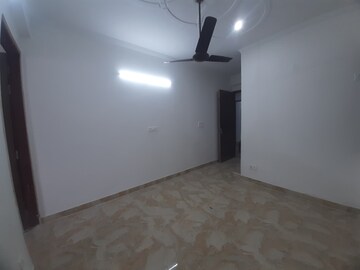 Room in 1 BHK Builder Floor at Chattarpur – for Rent