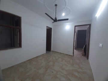 Room in 1 BHK Builder Floor at Chattarpur – for Rent