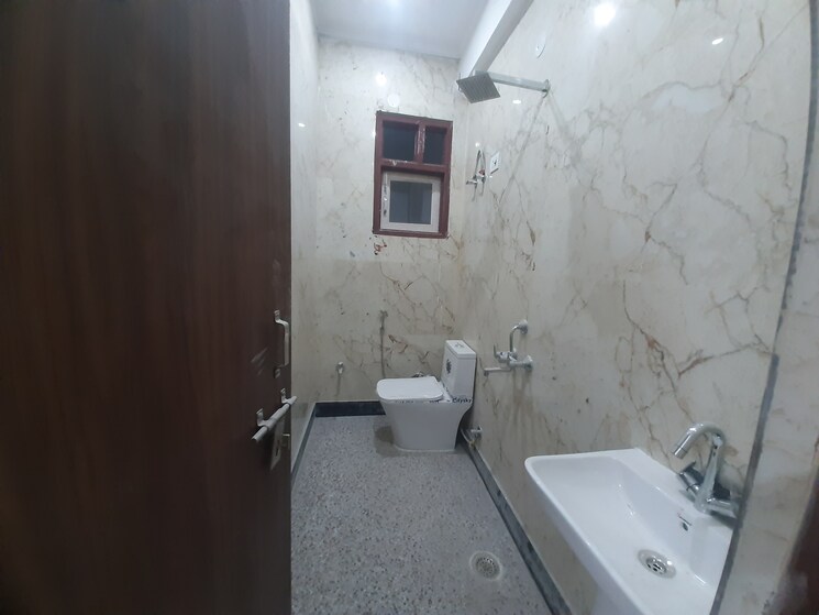 Bathroom, chattarpur 1 RK 40 Sq.Yd. Builder Floor In Chattarpur Delhi 8865682