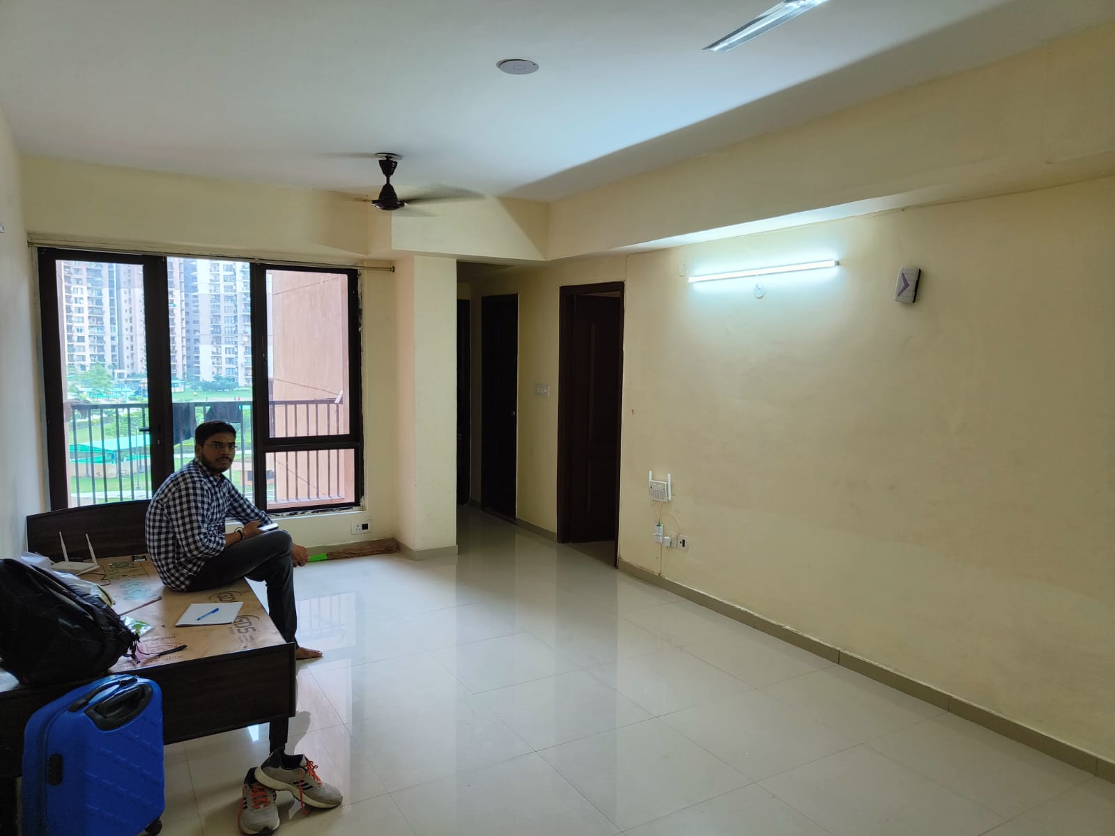 2 BHK + Pooja Room Apartment For Rent in Logix Blossom County