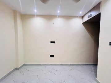 Room in 2 BHK Builder Floor at Bhola Nath Nagar – for Rent