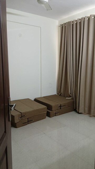  3 BHK Apartment at Gomti Nagar – for Rent