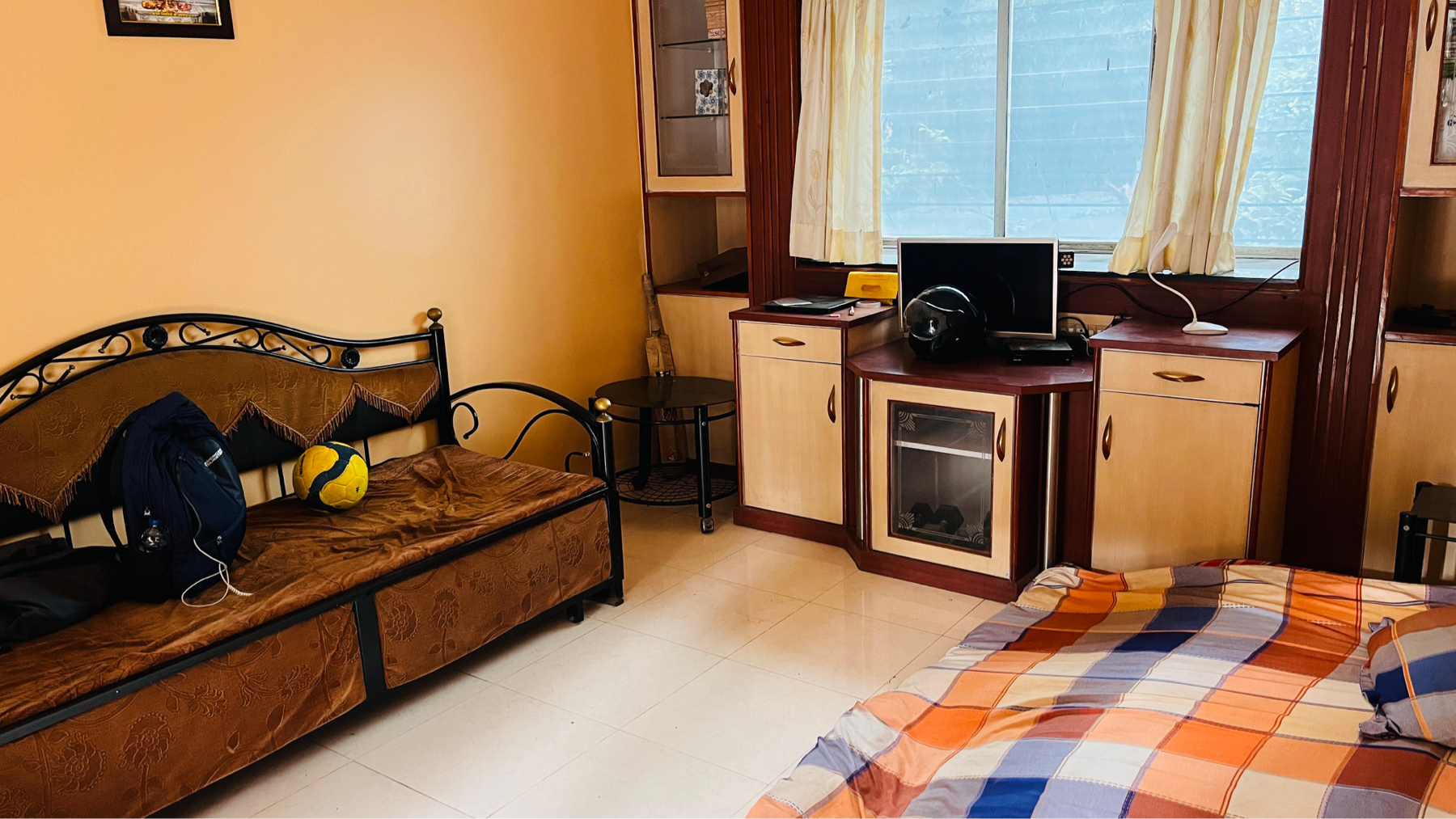 2 BHK Apartment For Rent in Ganga Tirth Society