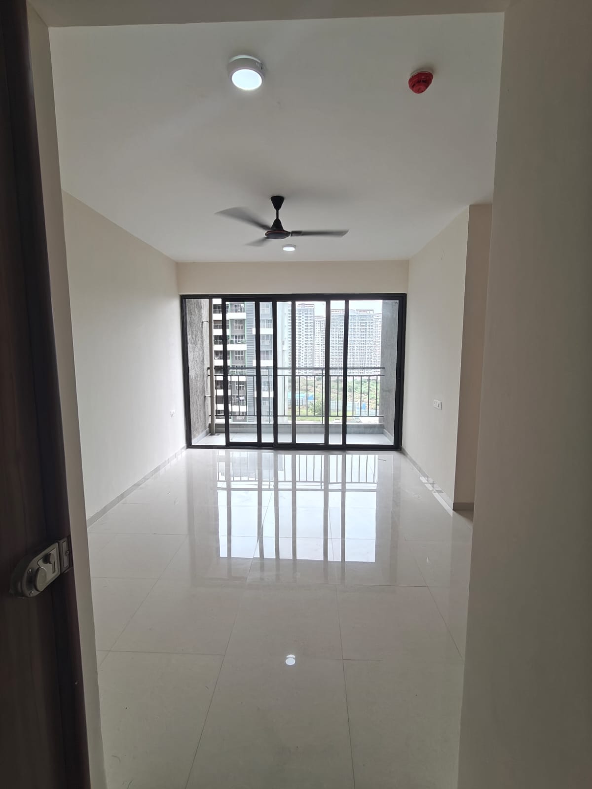 2 BHK Apartment For Rent in Mantra Mesmer
