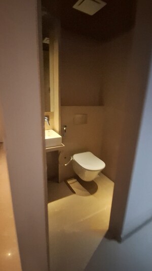Bathroom in 4 BHK Apartment at Arkade Aura, Santacruz West – for Sale