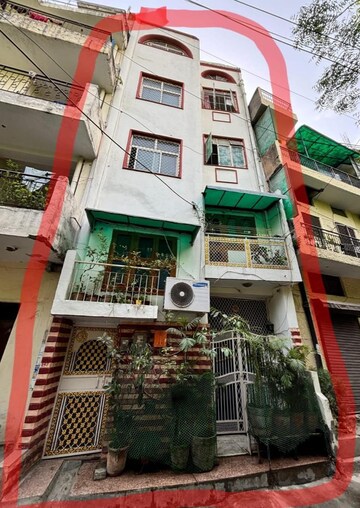 6+ BHK Independent House For Sale in Hauz Khas