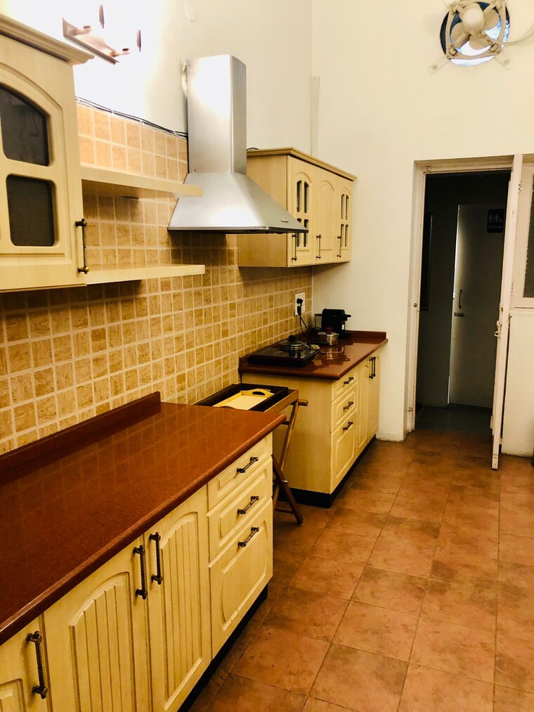 Kitchen, hauz khas 6+ Bedroom 110 Sq.Mt. Independent House In Hauz Khas Delhi 8865750