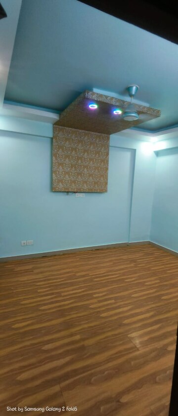 Room in 3 BHK Apartment at Eldeco Eternia, Sitapur Road – for Rent
