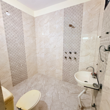 Bathroom in 4 BHK Independent House at RWA Apartments Sector 108, Sector 108 – for Rent