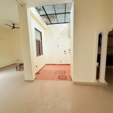 Room in 4 BHK Independent House at RWA Apartments Sector 108, Sector 108 – for Rent