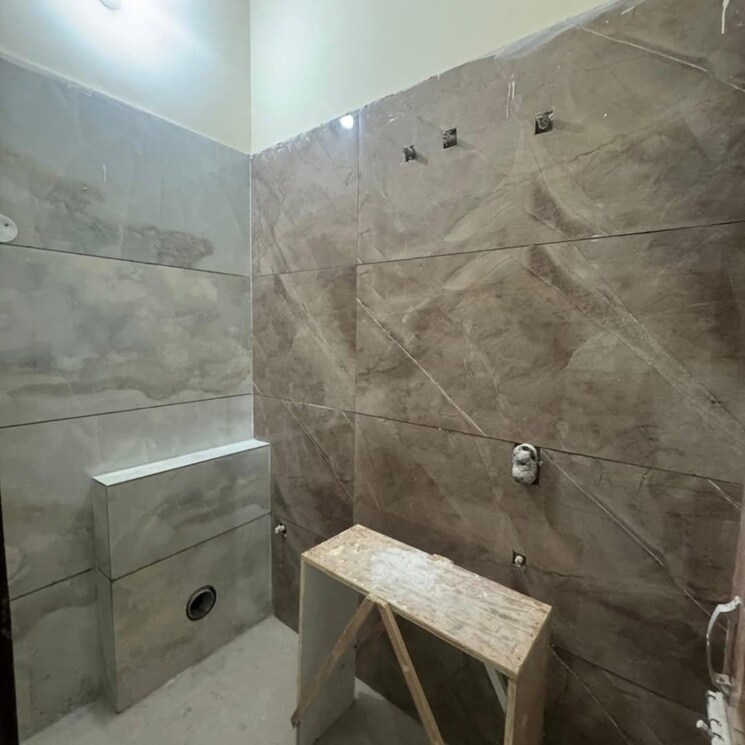 Bathroom, shastri nagar 2 Bedroom 500 Sq.Ft. Builder Floor In Shastri Nagar Delhi 8865764