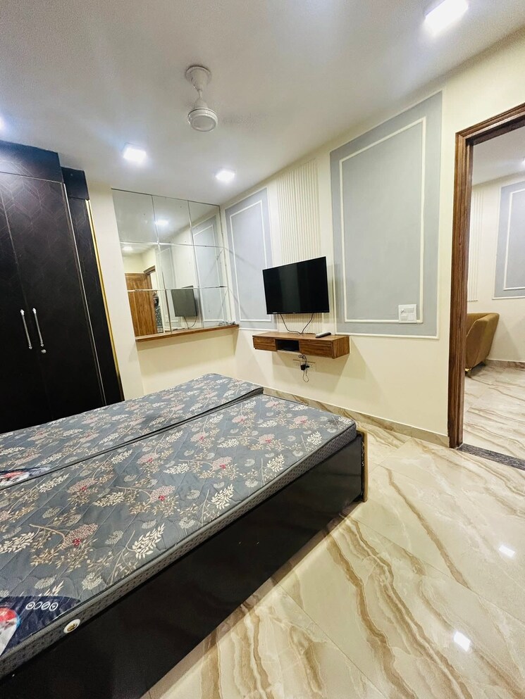 Bedroom, shastri nagar 1.5 Bedroom 375 Sq.Ft. Builder Floor In Shastri Nagar Delhi 8865767