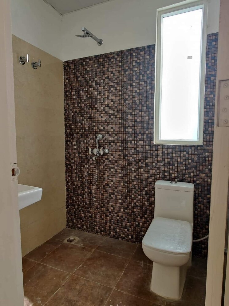 Bathroom, shastri nagar 1 RK 275 Sq.Ft. Builder Floor In Shastri Nagar Delhi 8865769