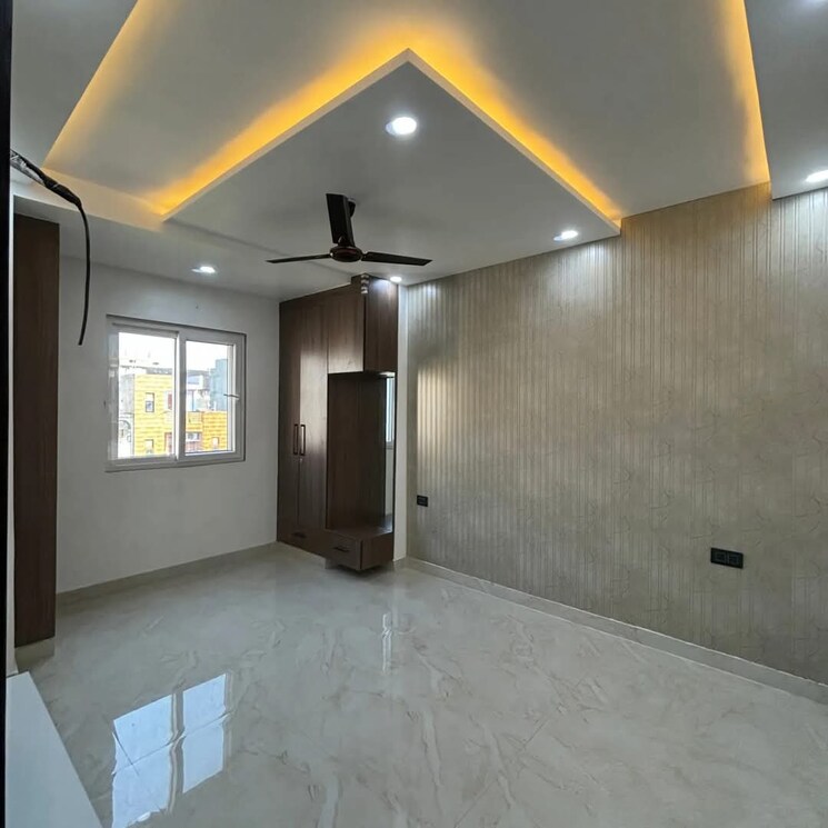Room, dlf-one-midtown 3.5 Bedroom 2700 Sq.Ft. Apartment In Moti Nagar Delhi 8865771