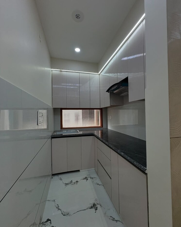 Kitchen, shastri nagar 1.5 Bedroom 375 Sq.Ft. Builder Floor In Shastri Nagar Delhi 8865772