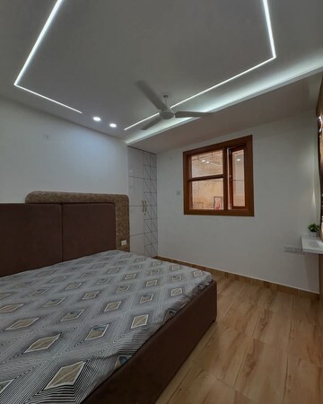 Bedroom in 1.5 BHK Builder Floor at Shastri Nagar – for Rent