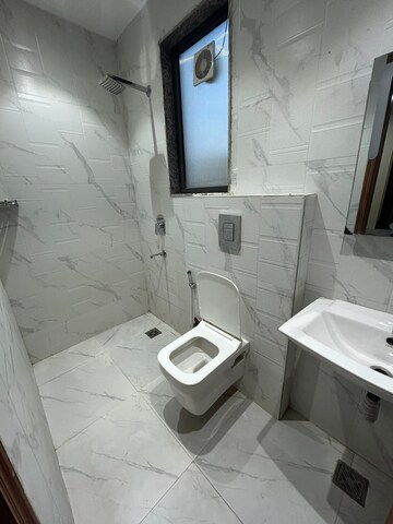 Bathroom in 1.5 BHK Builder Floor at Shastri Nagar – for Rent