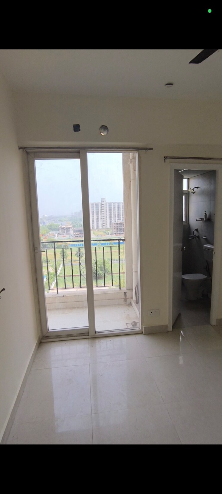 Room, signature-the-serenas 2 Bedroom 724 Sq.Ft. Apartment In Sohna Sector 36 Gurgaon 8865781