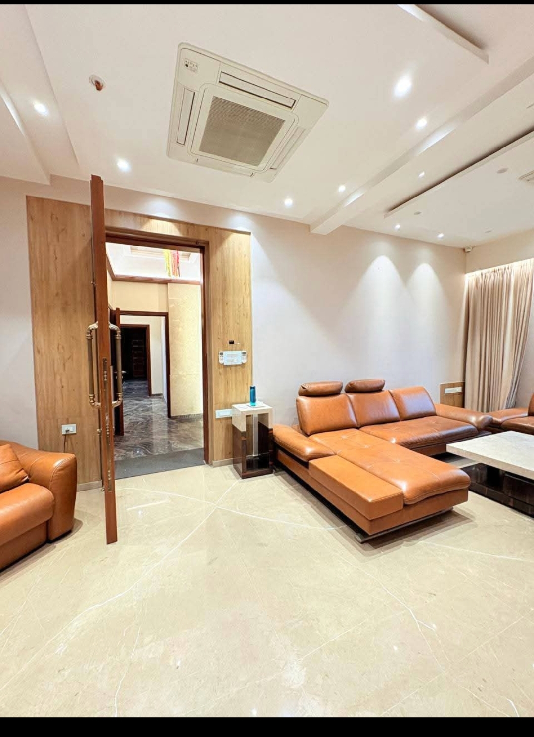 4 BHK + Servant Room Apartment For Rent in Kabra Metro One