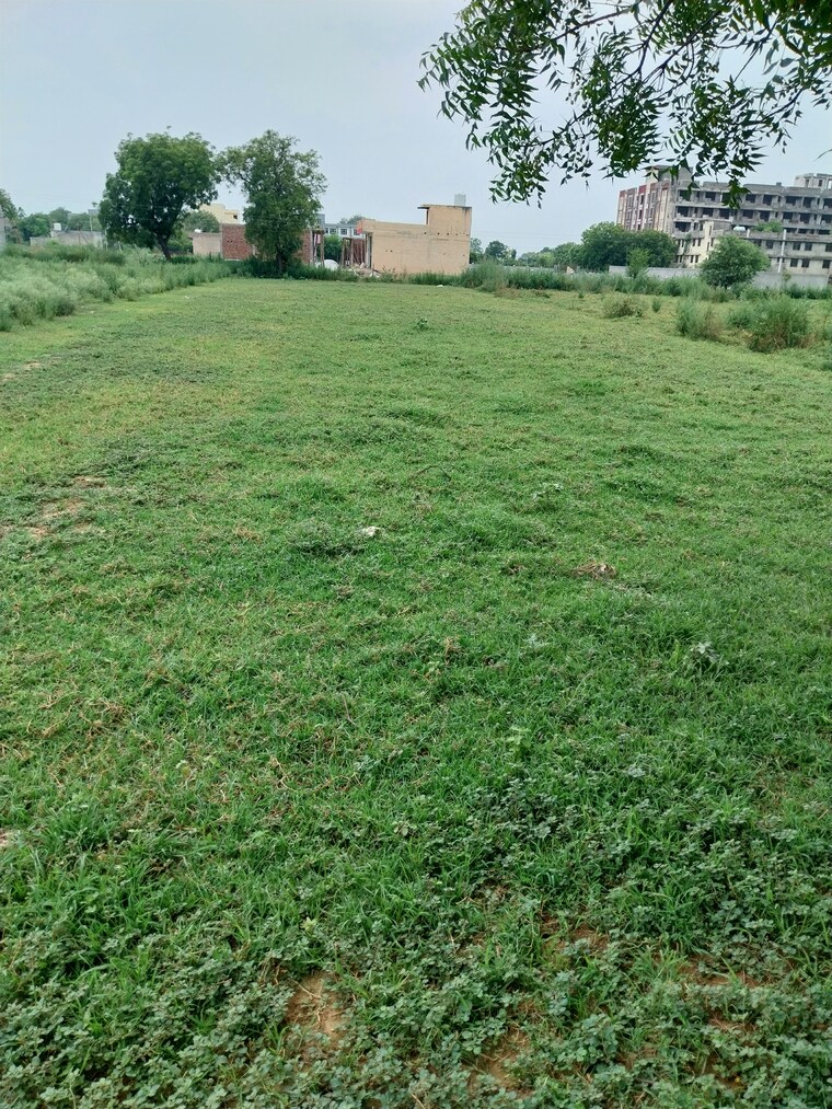 Garden, bkr-vatika-green-city Commercial Land 1350 Sq.Yd. In Jasana Faridabad 8865783