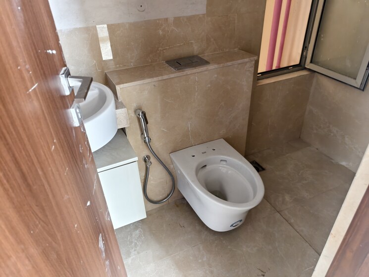 Bathroom, hiranandani-highland 1 Bedroom 377 Sq.Ft. Apartment In Powai Mumbai 8865792