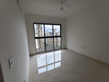 Room in 3 BHK Apartment at Godrej Urban Park, Chandivali – for Rent