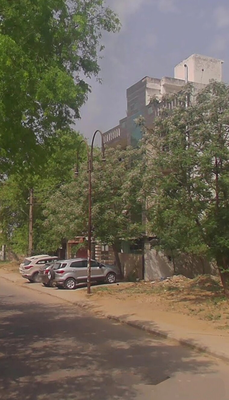 Exterior View, dlf-atria  200 Sq.Yd. Plot In Dlf Phase ii Gurgaon 8865806