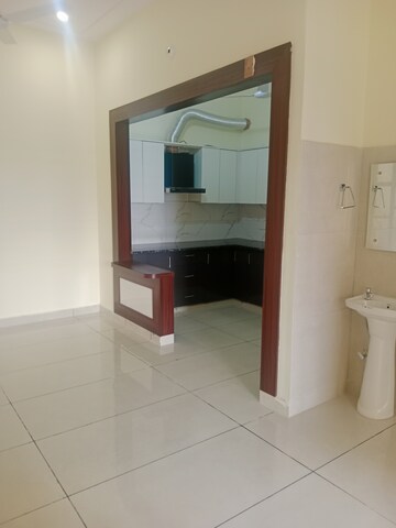 Living Room in 2 BHK Builder Floor at Sector 40 – for Rent