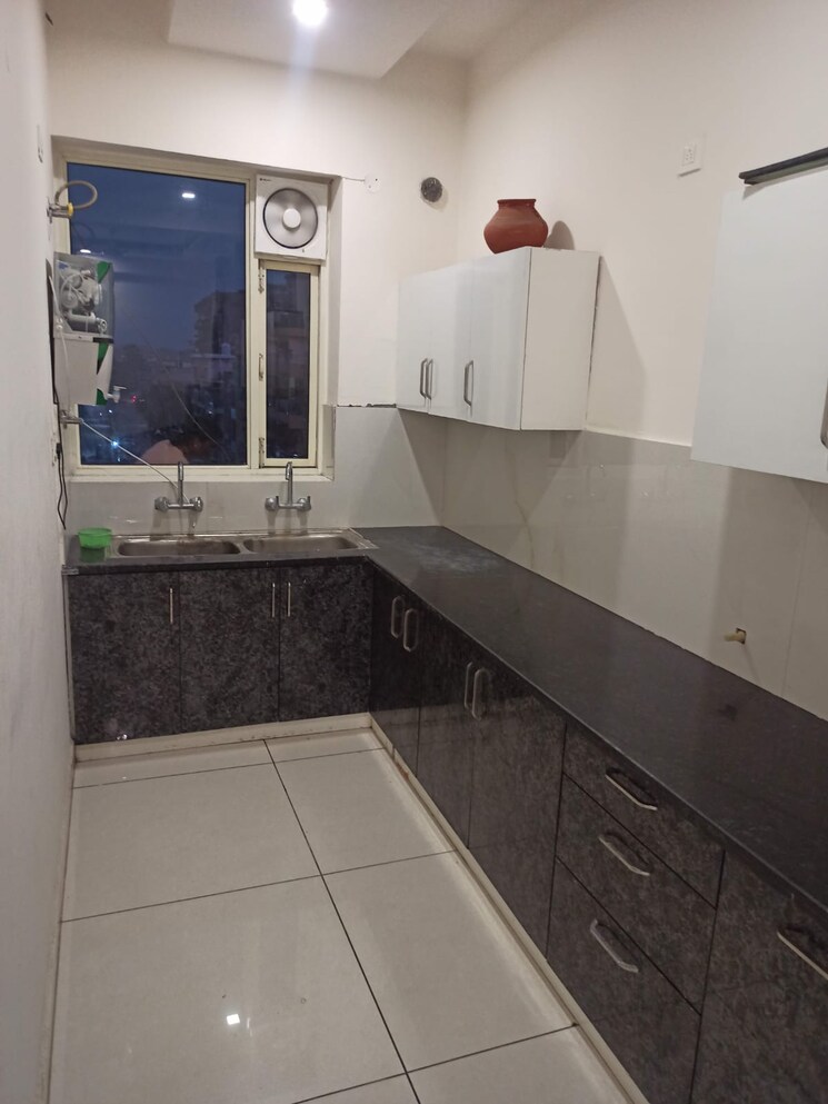 Kitchen, dhakoli 2 Bedroom 900 Sq.Ft. Apartment In Dhakoli Zirakpur 8865822