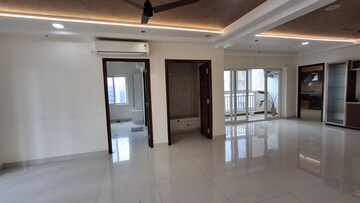 Room in 3 BHK Apartment at Movie Towers, Kokapet – for Rent