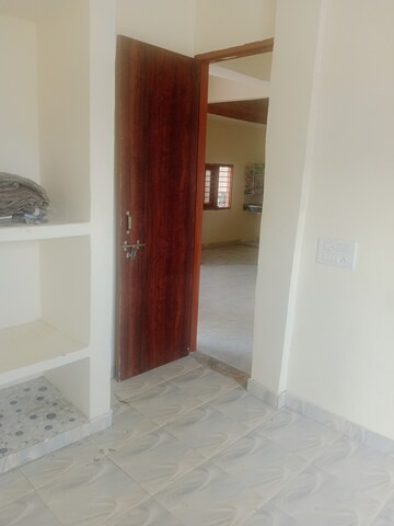 Living Room in 2 BHK Builder Floor at Sector 40 – for Rent