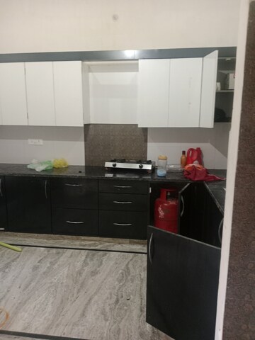 Kitchen in 3 BHK Builder Floor at Sector 40 – for Rent