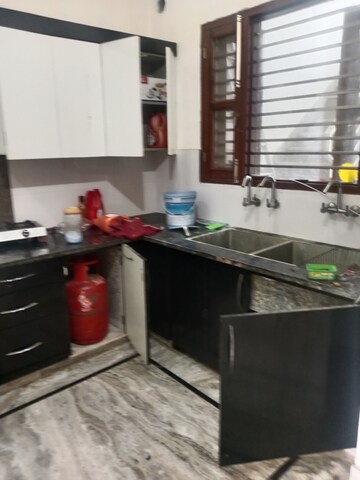 Kitchen in 3 BHK Builder Floor at Sector 40 – for Rent