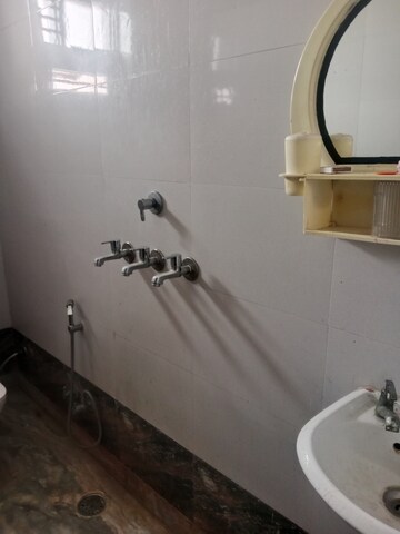 Furnished Amenities in 3 BHK Builder Floor at Sector 40 – for Rent