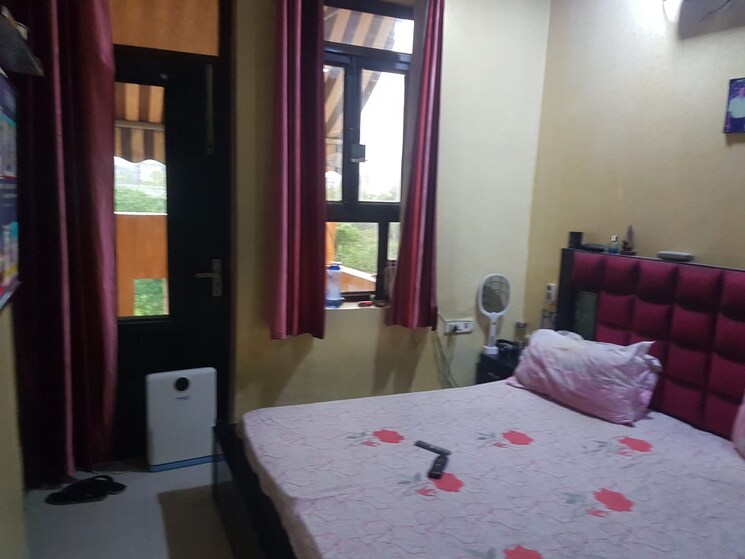 Bedroom, prachin-apartment 2 Bedroom 950 Sq.Ft. Apartment In Paschim Vihar Delhi 8865859