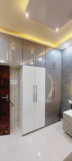 Room in 1 BHK Apartment at Panihati – for Sale