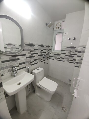 Master Bedroom in 2 BHK Builder Floor at RWA Apartments Sector 47, Sector 47 – for Rent