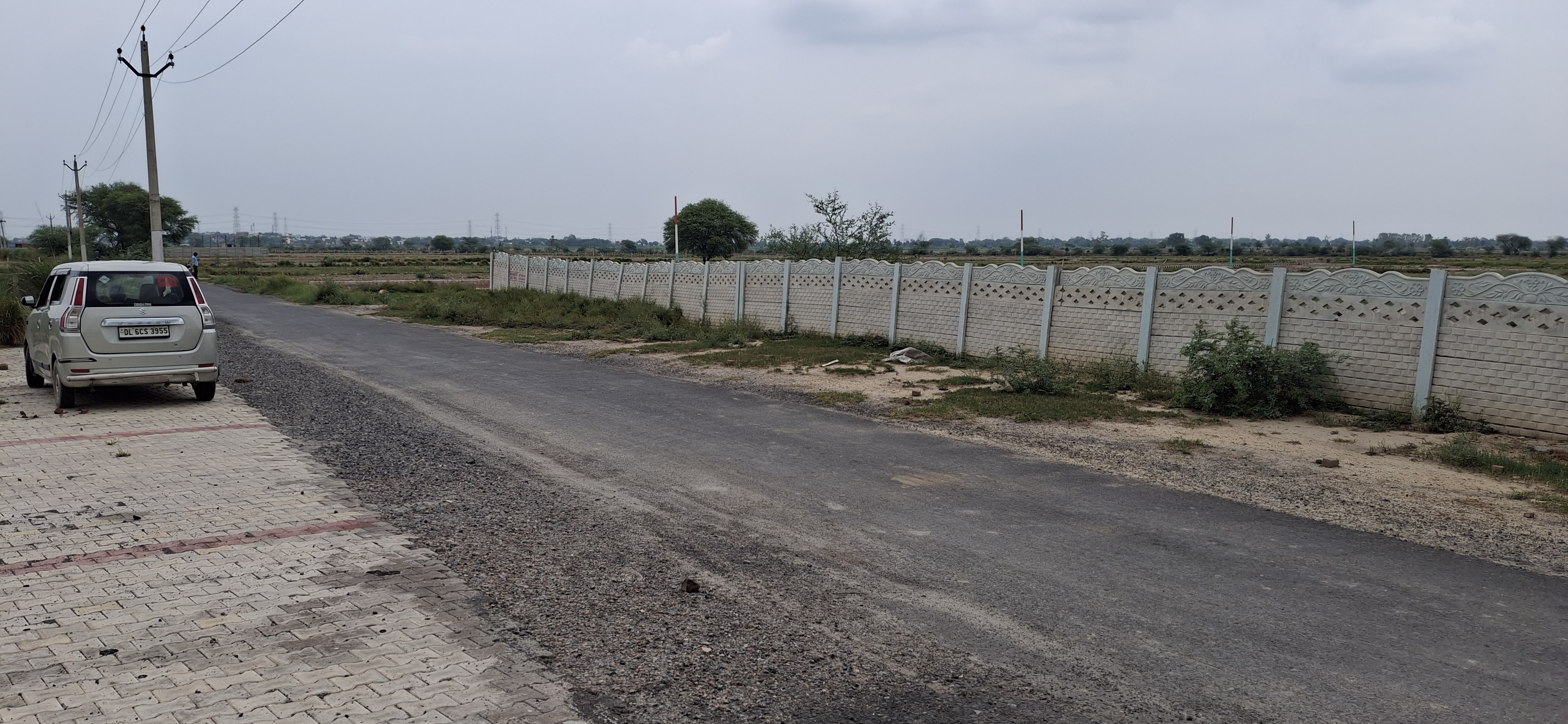 Plot For Sale in Mk Propty 