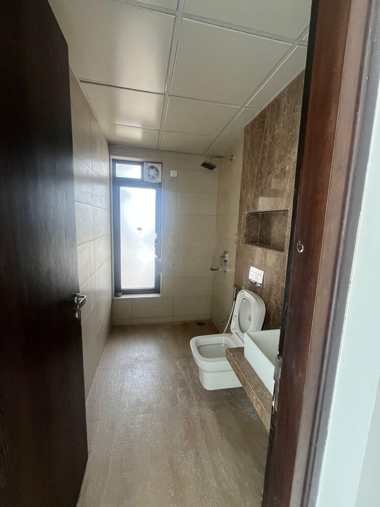 Bathroom, l-t-crescent-bay-t2 3 Bedroom 1801 Sq.Ft. Apartment In Parel Mumbai 8865914